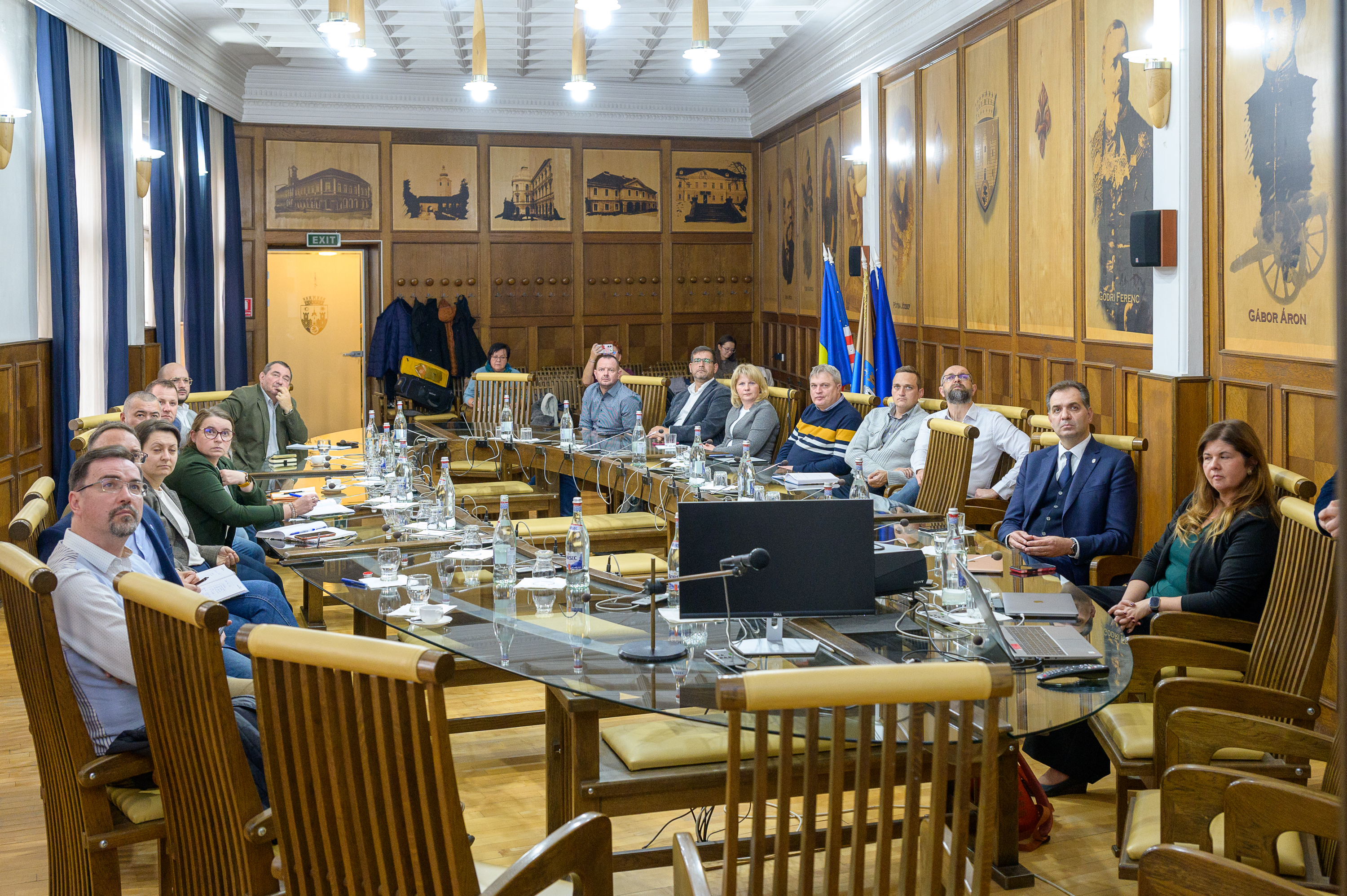 Közelebb hozzák a brüsszeli forrásokat Székelyföldhöz Közelebb hozzák a brüsszeli forrásokat Székelyföldhöz